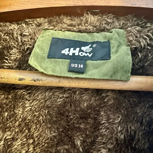 4How Olive green warm hooded Winter Parker - Picture 3 of 4
